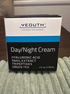 YEOUTH DAY/NIGHT Cream snail Extract/Hyaluronic Acid/Green Tea/Tripeptides 4oz